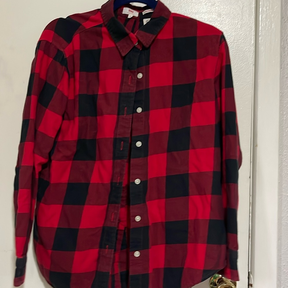 Levis Buffalo plaid button up.